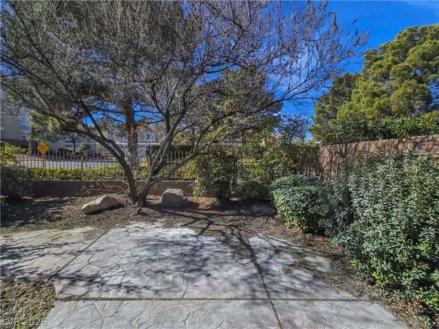 985 Prestwick Street, Las Vegas, NV 89145