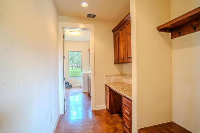 23923 Tres Coronas DR, Spicewood, TX 78669