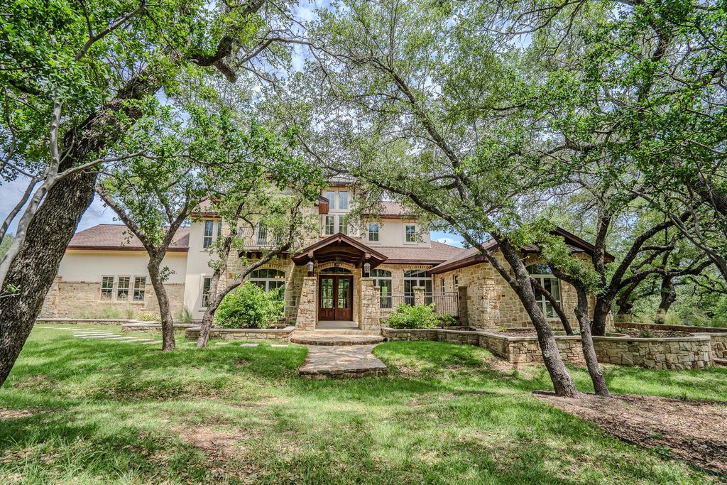 23923 Tres Coronas DR, Spicewood, TX 78669