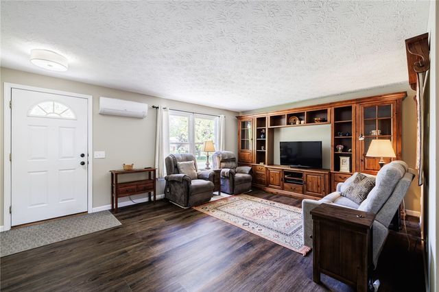 1739 Birchwood Drive, Farmington, NY 14425