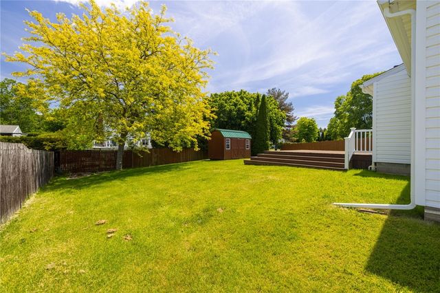 1739 Birchwood Drive, Farmington, NY 14425