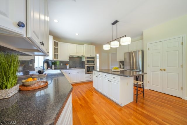 34 Arnold Dr, Randolph Twp., NJ 07869