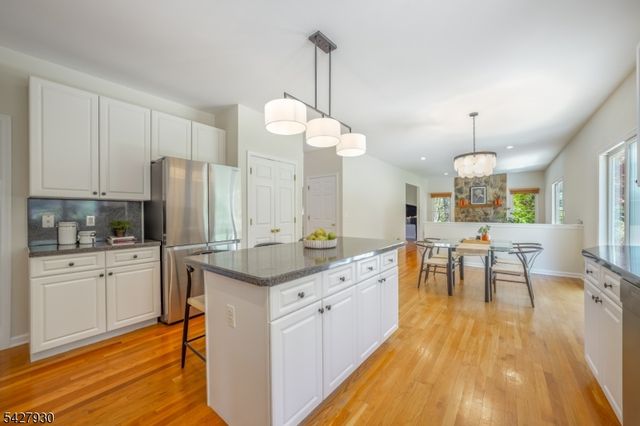 34 Arnold Dr, Randolph Twp., NJ 07869