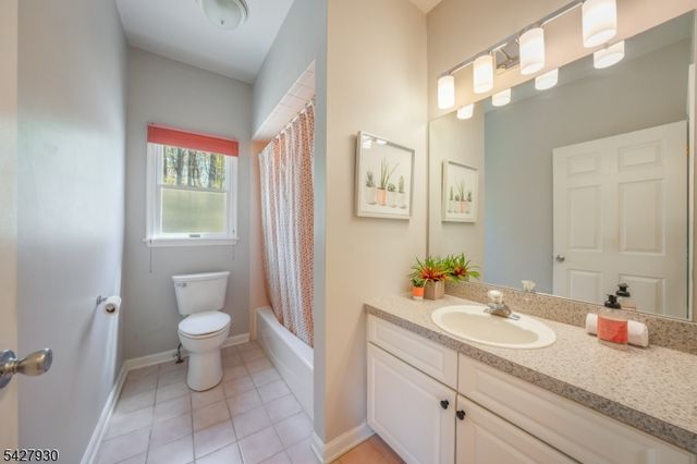 34 Arnold Dr, Randolph Twp., NJ 07869