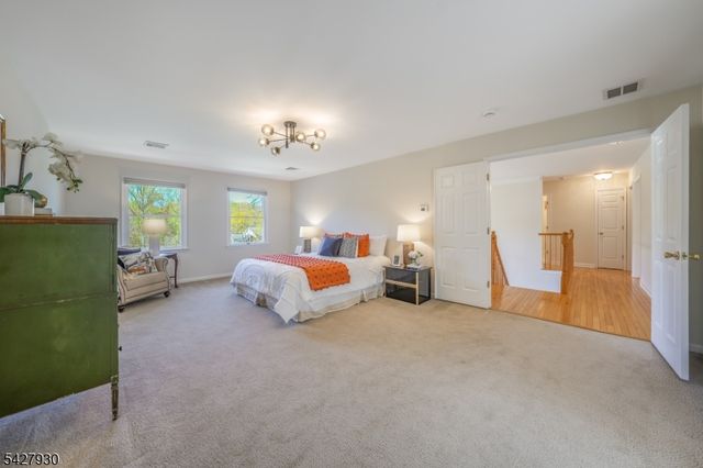 34 Arnold Dr, Randolph Twp., NJ 07869