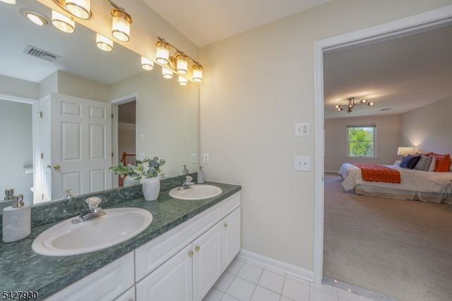 34 Arnold Dr, Randolph Twp., NJ 07869