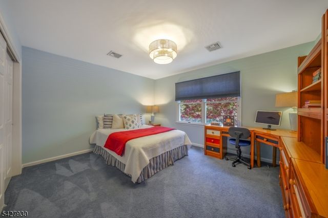 34 Arnold Dr, Randolph Twp., NJ 07869
