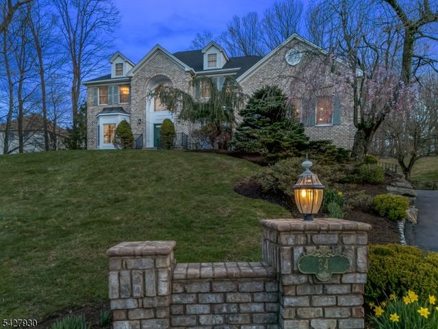 34 Arnold Dr, Randolph Twp., NJ 07869