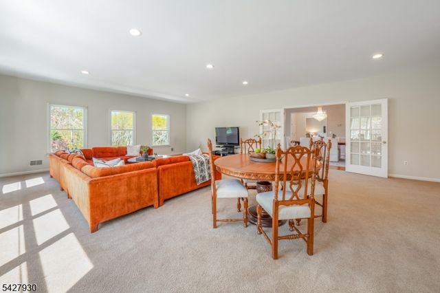 34 Arnold Dr, Randolph Twp., NJ 07869