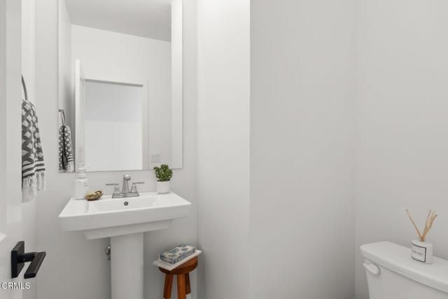 1578 E Thompson Boulevard, Ventura, CA 93001