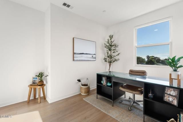 1578 E Thompson Boulevard, Ventura, CA 93001