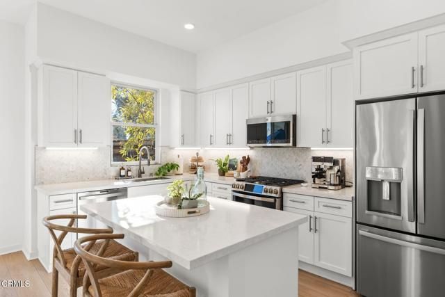 1578 E Thompson Boulevard, Ventura, CA 93001