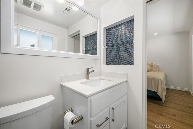 7925 E Ring Street, Long Beach, CA 90808