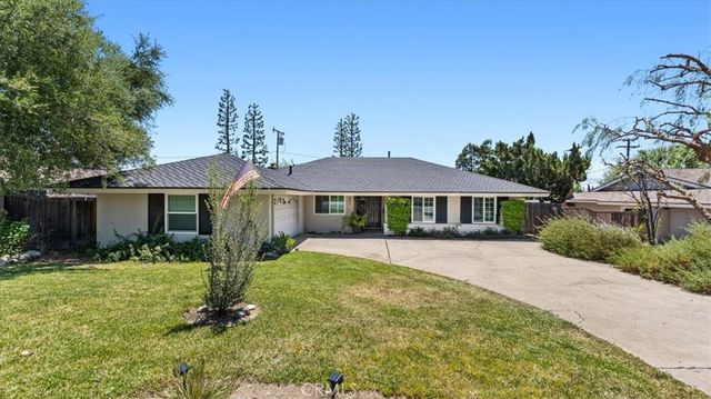 452 Chaparral Drive, Claremont, CA 91711
