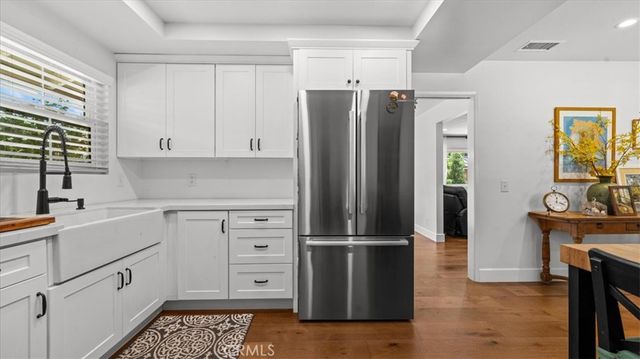 452 Chaparral Drive, Claremont, CA 91711