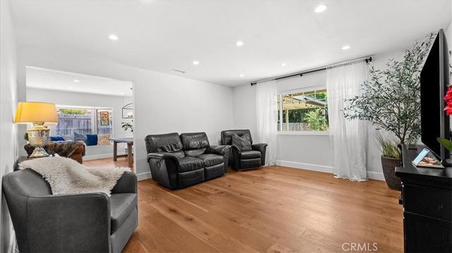 452 Chaparral Drive, Claremont, CA 91711