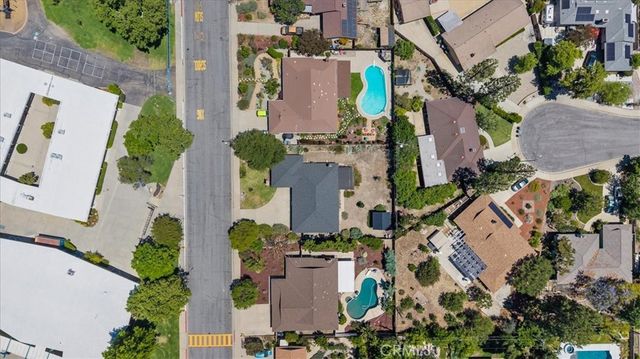 452 Chaparral Drive, Claremont, CA 91711