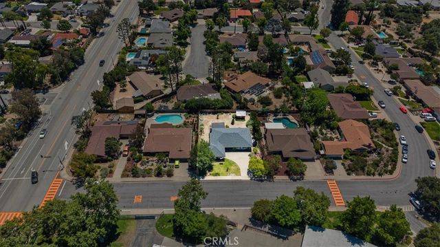 452 Chaparral Drive, Claremont, CA 91711