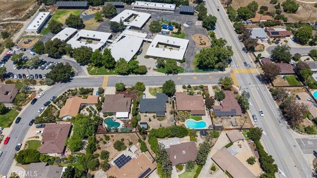 452 Chaparral Drive, Claremont, CA 91711
