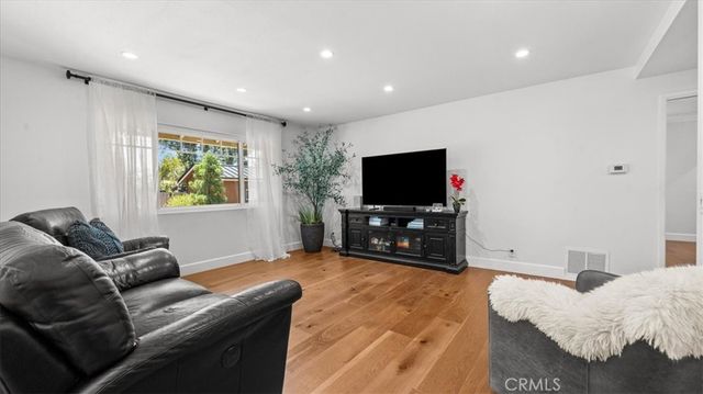 452 Chaparral Drive, Claremont, CA 91711