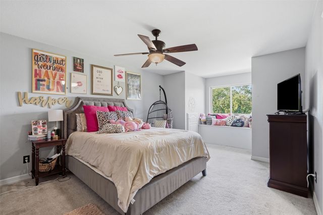 902 Riviera Drive, Mansfield, TX 76063