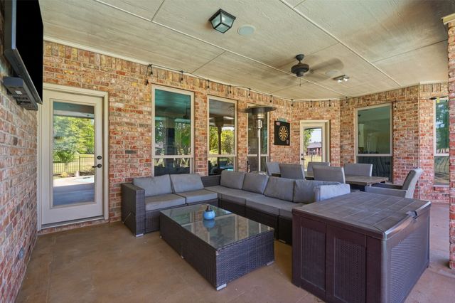 902 Riviera Drive, Mansfield, TX 76063