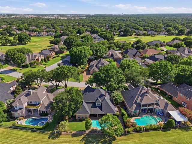 902 Riviera Drive, Mansfield, TX 76063