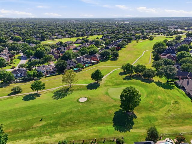 902 Riviera Drive, Mansfield, TX 76063