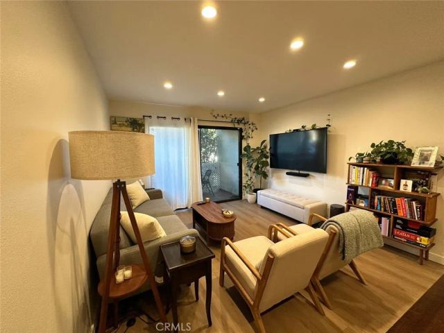 10149 Commerce Avenue, Tujunga, CA 91042
