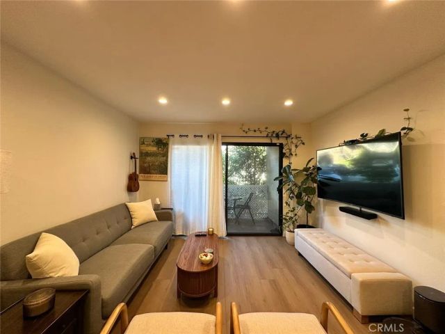 10149 Commerce Avenue, Tujunga, CA 91042
