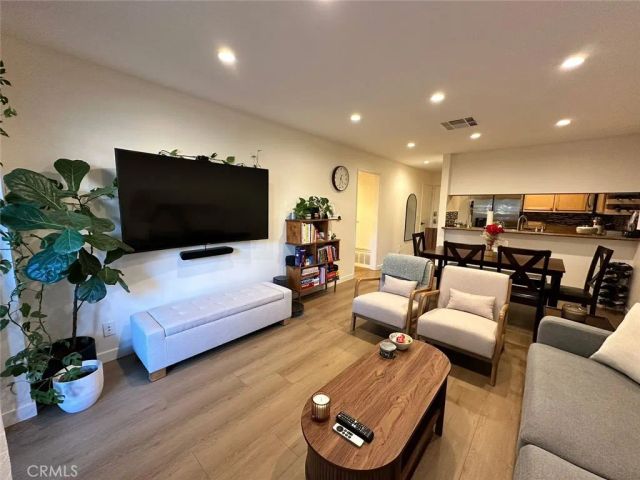10149 Commerce Avenue, Tujunga, CA 91042