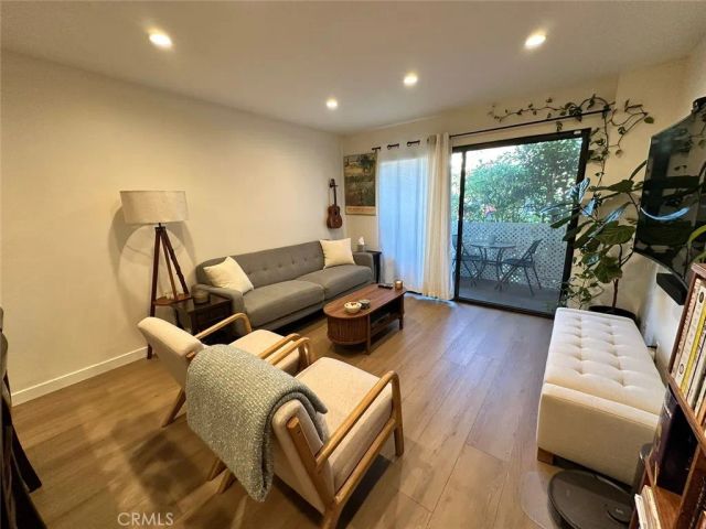 10149 Commerce Avenue, Tujunga, CA 91042