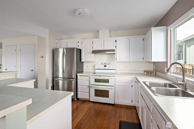 910 NE Cordero Place, Oak Harbor, WA 98277