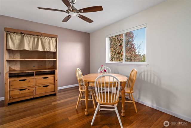 910 NE Cordero Place, Oak Harbor, WA 98277