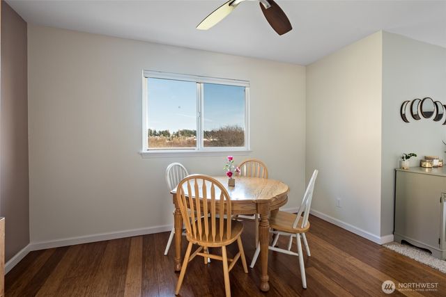 910 NE Cordero Place, Oak Harbor, WA 98277