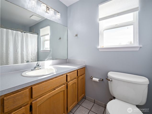 910 NE Cordero Place, Oak Harbor, WA 98277