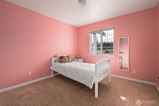 910 NE Cordero Place, Oak Harbor, WA 98277