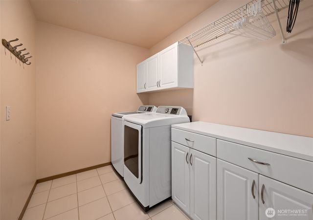 910 NE Cordero Place, Oak Harbor, WA 98277