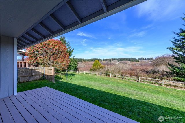 910 NE Cordero Place, Oak Harbor, WA 98277