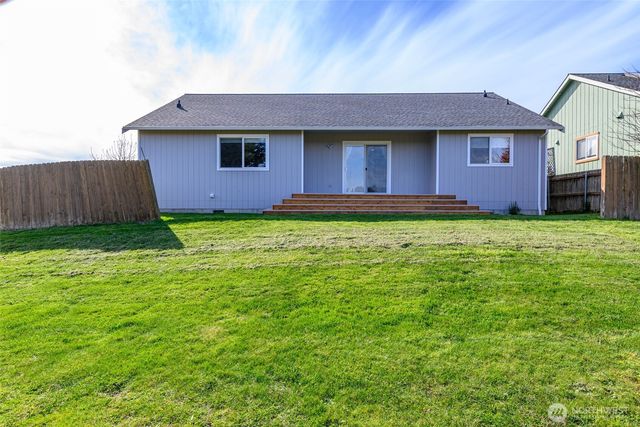 910 NE Cordero Place, Oak Harbor, WA 98277