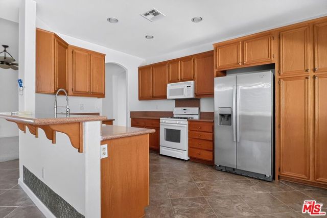 8240 Campbell Court, Hemet, CA 92545