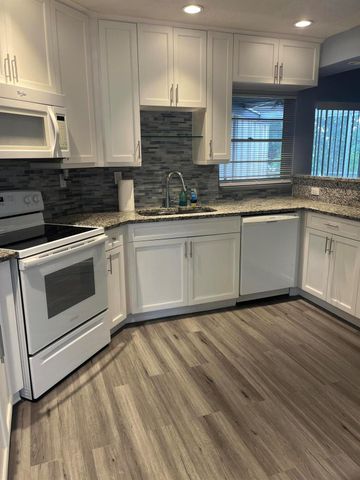 1 Greenway Village 205 N 205, Royal Palm Beach, FL 33411