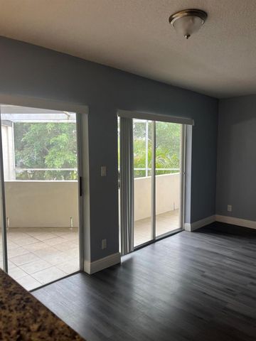 1 Greenway Village 205 N 205, Royal Palm Beach, FL 33411