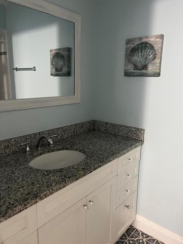 1 Greenway Village 205 N 205, Royal Palm Beach, FL 33411