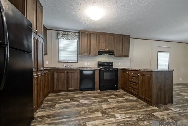 30776 Weiss Rd, Walker, LA 70785
