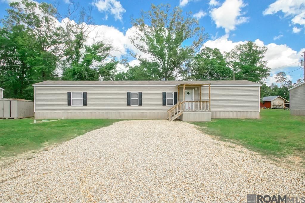 30776 Weiss Rd, Walker, LA 70785