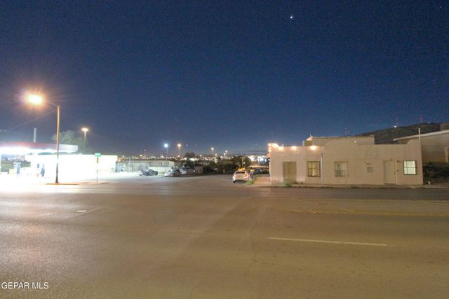 601 N COPIA Street 2, El Paso, TX 79903