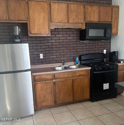 601 N COPIA Street 2, El Paso, TX 79903