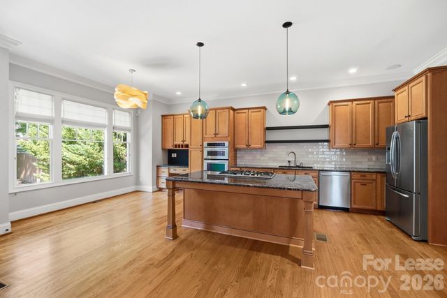 520 Iverson Way, Charlotte, NC 28203