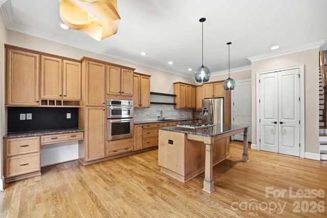 520 Iverson Way, Charlotte, NC 28203